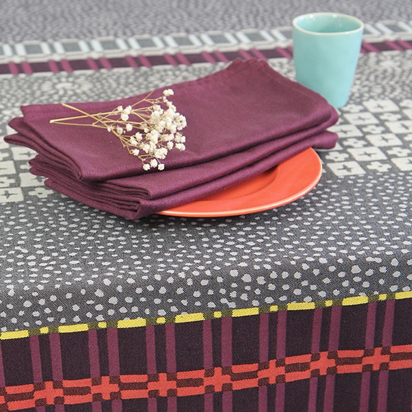 Tischdecke gewebt limitiert Yoko 170x170 cm