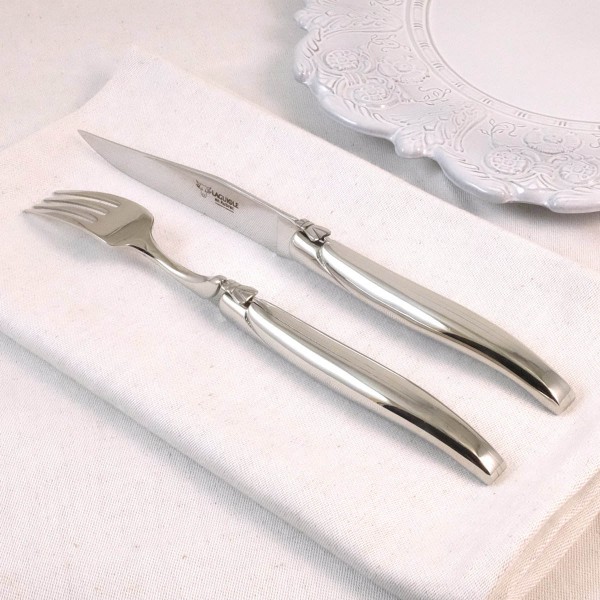 2 Premium Steakmesser und 2 Gabeln Set Stahl spülmaschinenfest