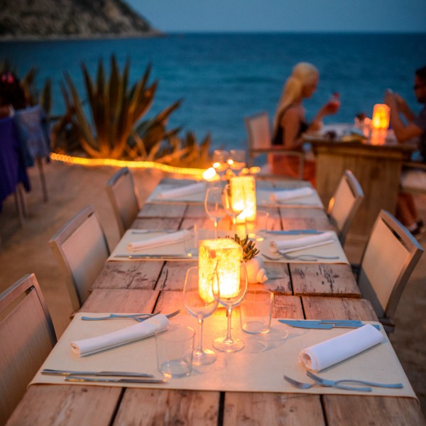 Kabellose Leuchte Stone mit FB mehrfarbig für innen und außen