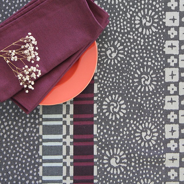 Tischdecke gewebt limitiert Yoko 170x170 cm